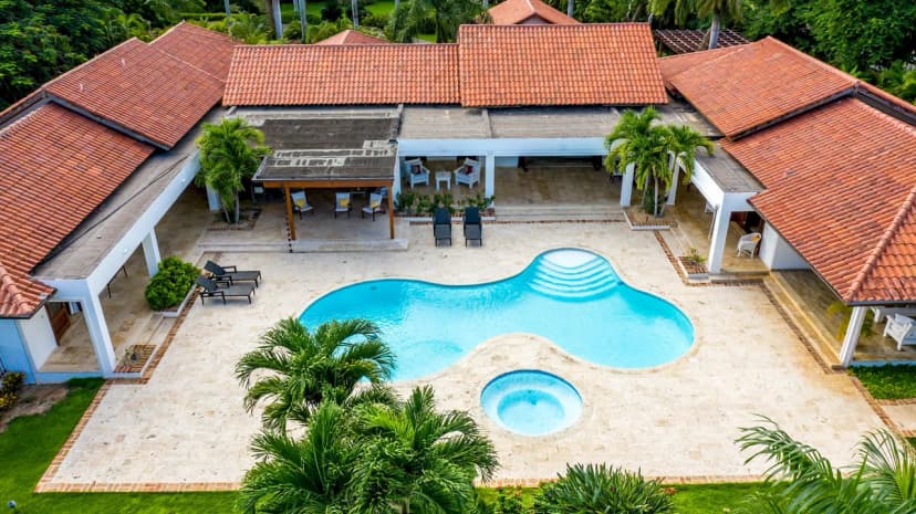 Gulf-View Six Bedroom Villa in La Romana