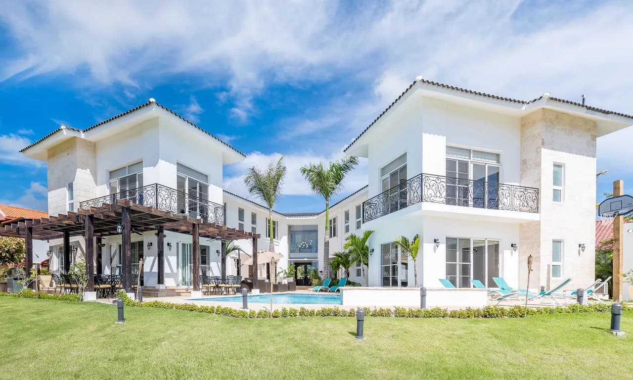 Spacious Eight-Bedroom Villa in Punta Cana
