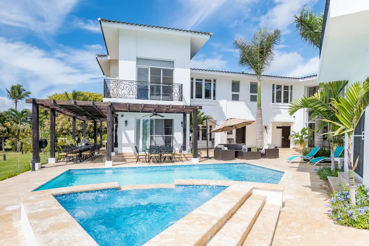 Spacious Eight-Bedroom Villa in Punta Cana photo 2