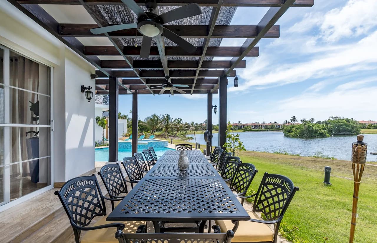 Spacious Eight-Bedroom Villa in Punta Cana photo 5