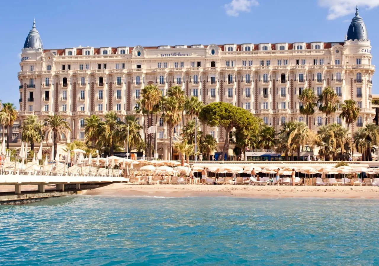 Pet-Friendly One Bedroom Retreat in Cannes photo 3