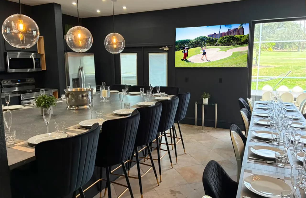 Family-Friendly Eleven Bedroom Villa in Four Corners photo 2