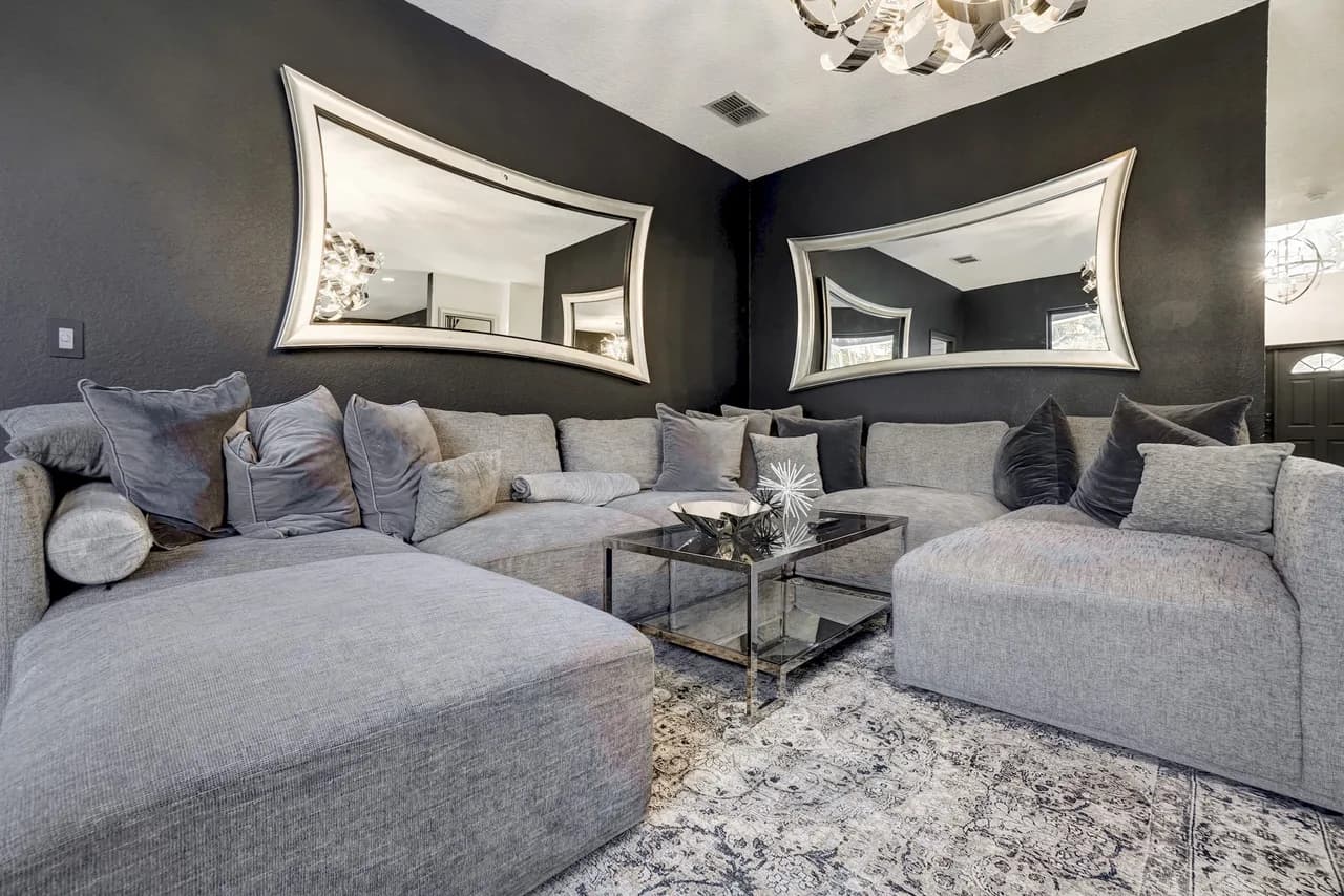 Family-Friendly Eleven Bedroom Villa in Four Corners photo 3