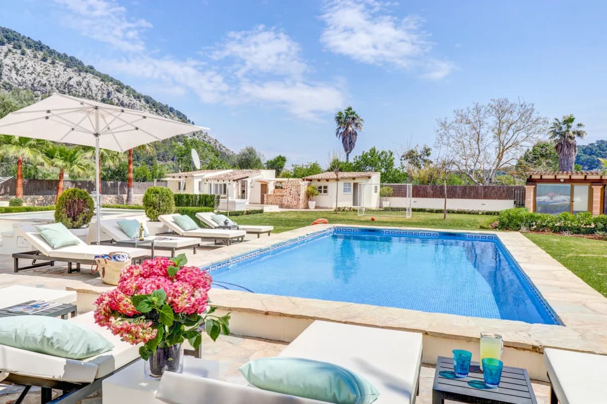 Heated Pool Villa in Pollenca Mallorca Spain