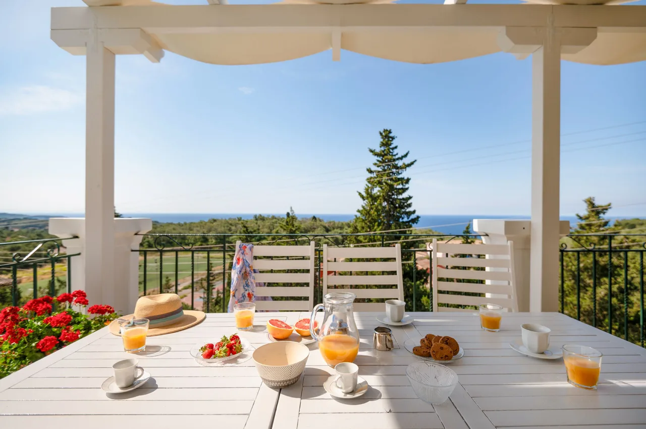 Charming Garden Villa in Paxi photo 3
