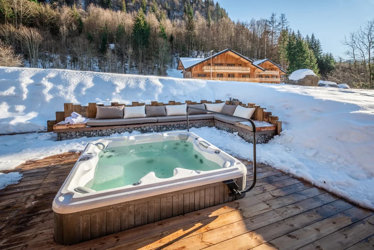 Ski-In Chalet with Hot Tub in Montriond photo 4