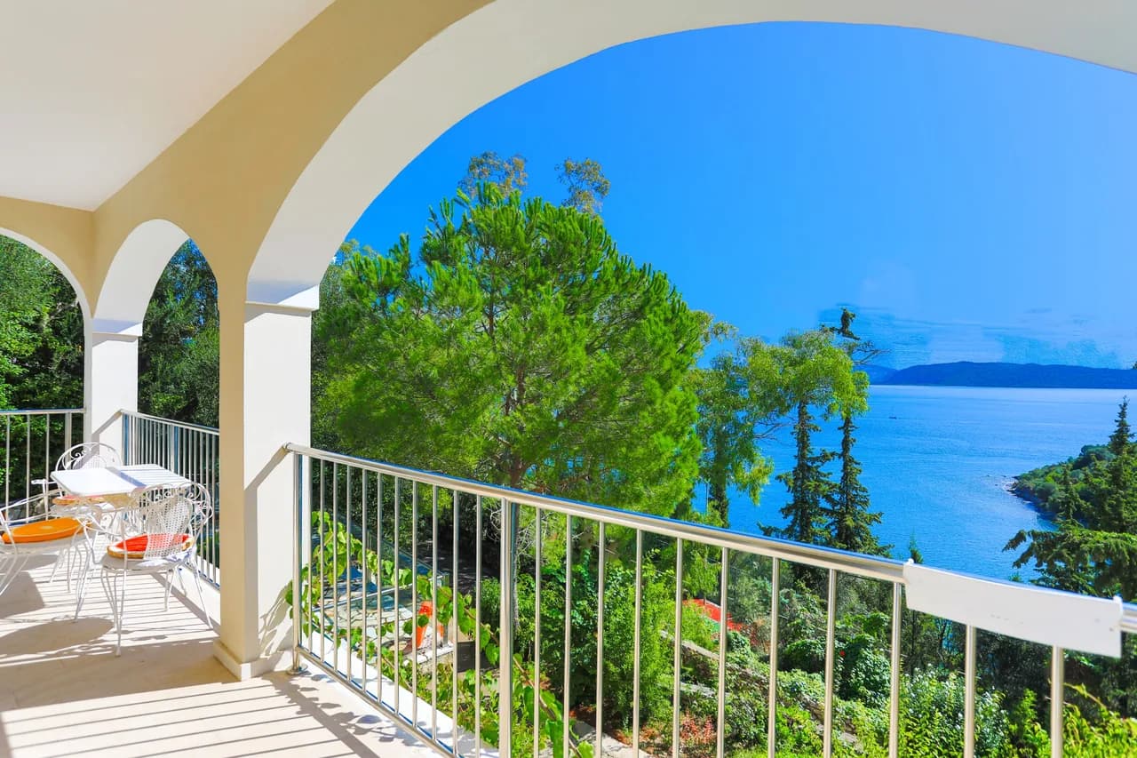 Garden-View Three Bedroom Villa in Corfu photo 3