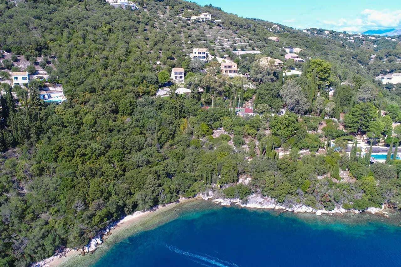 Garden-View Three Bedroom Villa in Corfu photo 4