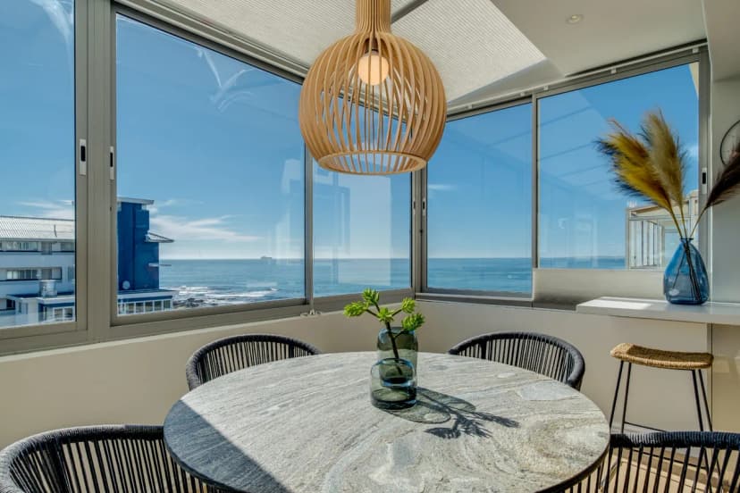 Exquisite Mouille Point Apt by Golf Course Serene Suite