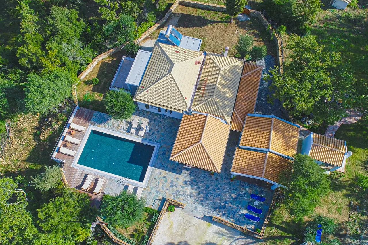 Forest Retreat Villa in Souleika photo 2