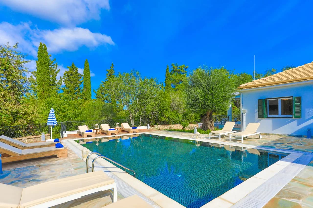 Forest Retreat Villa in Souleika photo 4
