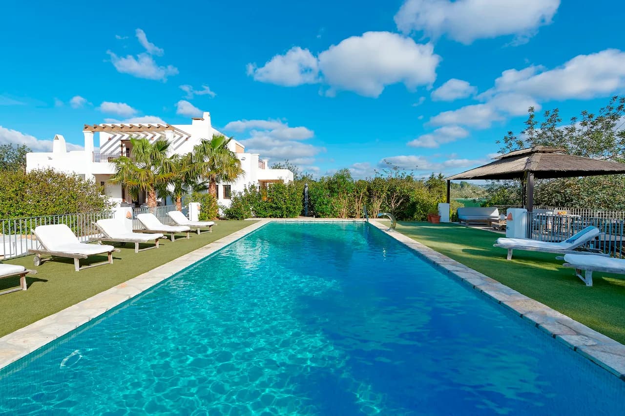 Spacious Five-Bedroom Villa in Sant Rafel Ibiza photo 2