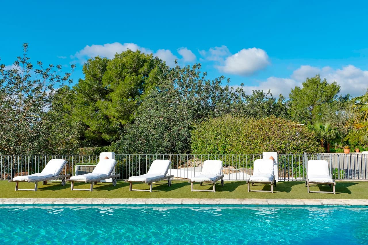 Spacious Five-Bedroom Villa in Sant Rafel Ibiza photo 3