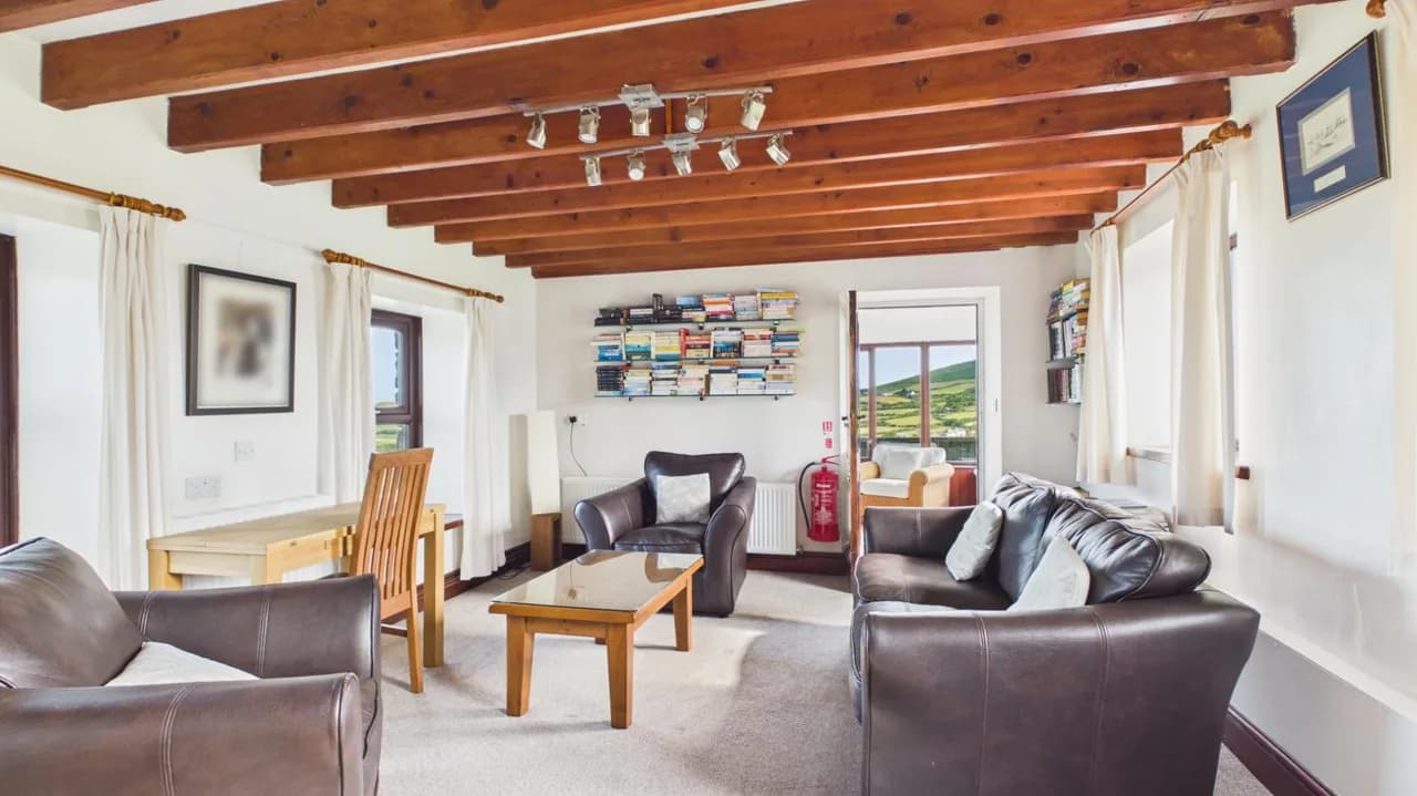 Coastal Six Bedroom Villa in Gower Peninsula photo 2