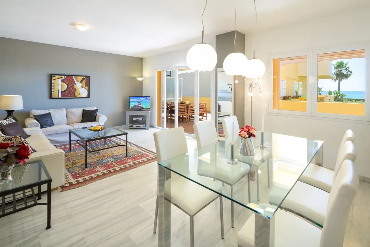 Beachfront Three Bedroom Apartment in La Cala de Mijas photo 5