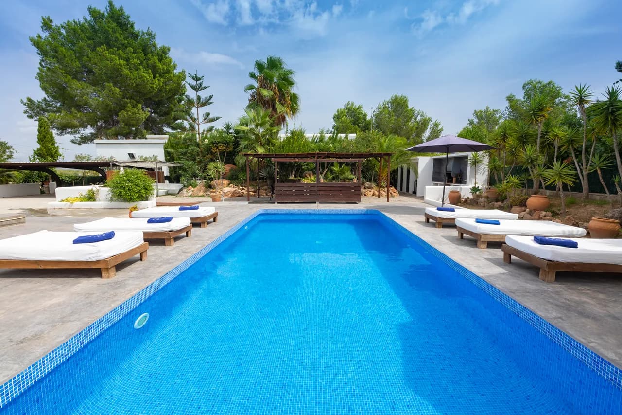Modern Five Bedroom Villa in Ibiza photo 3