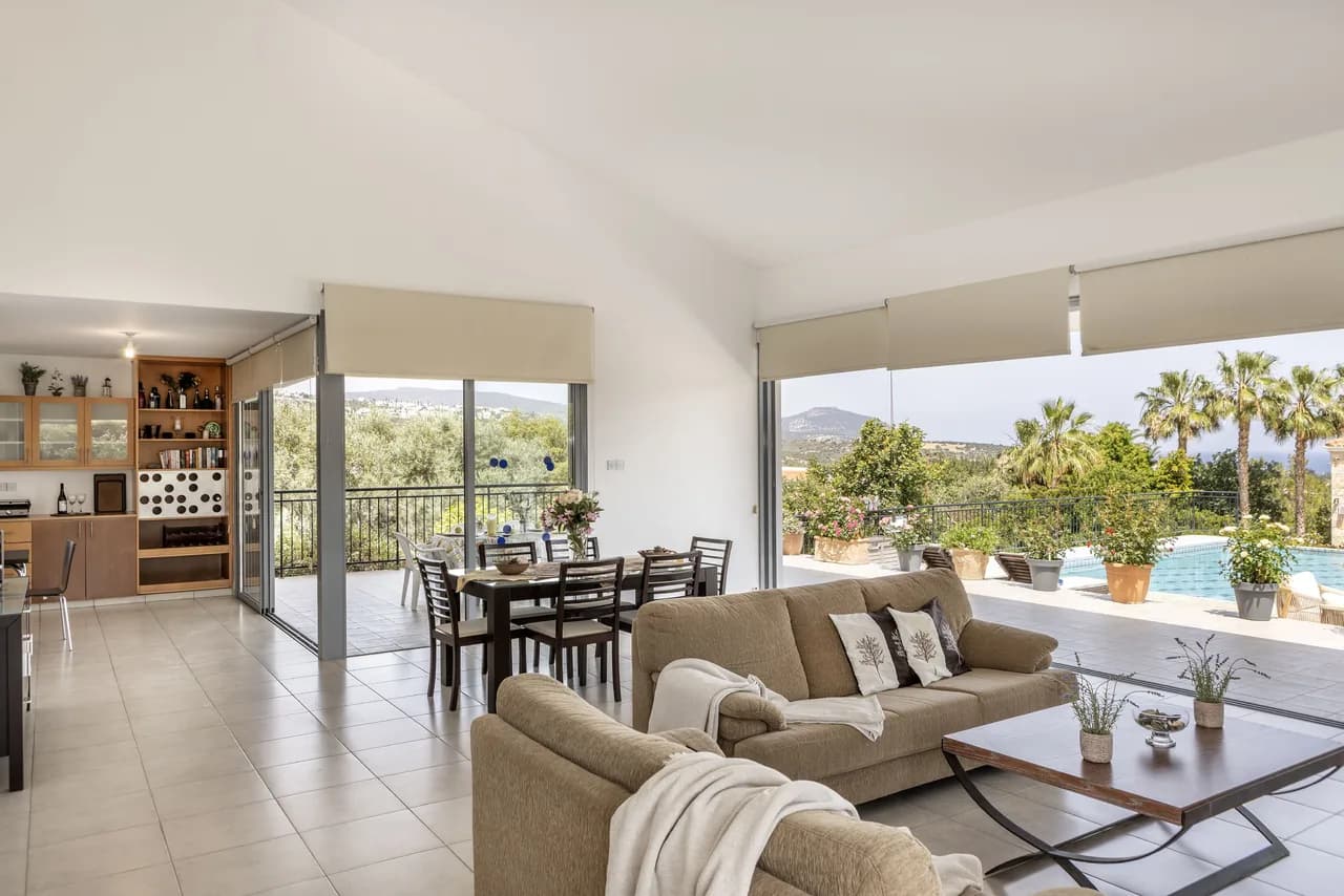 Mountain View Two Bedroom Villa in Neo Chorio photo 4