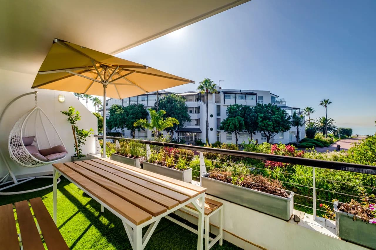 Waterfront Three Bedroom Apartment in Cape Town