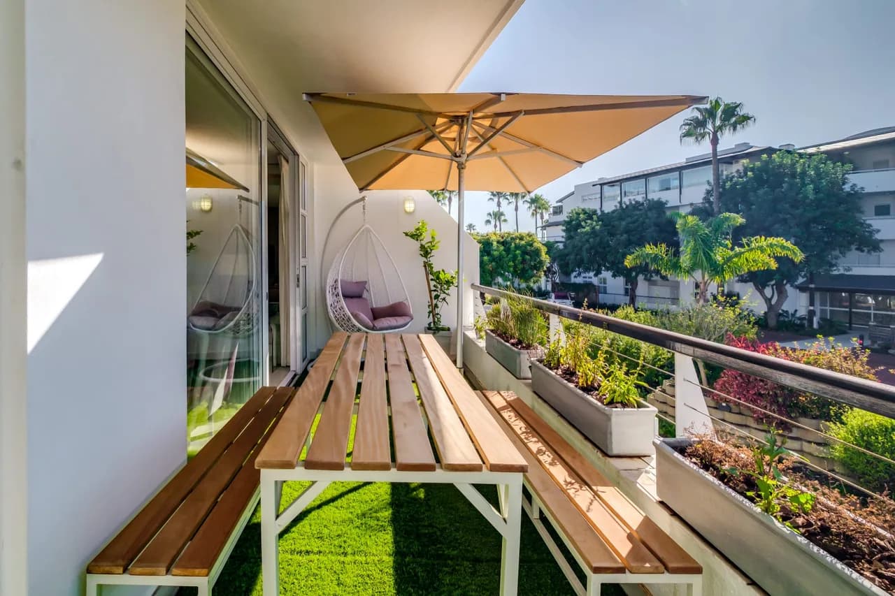 Waterfront Three Bedroom Apartment in Cape Town photo 3