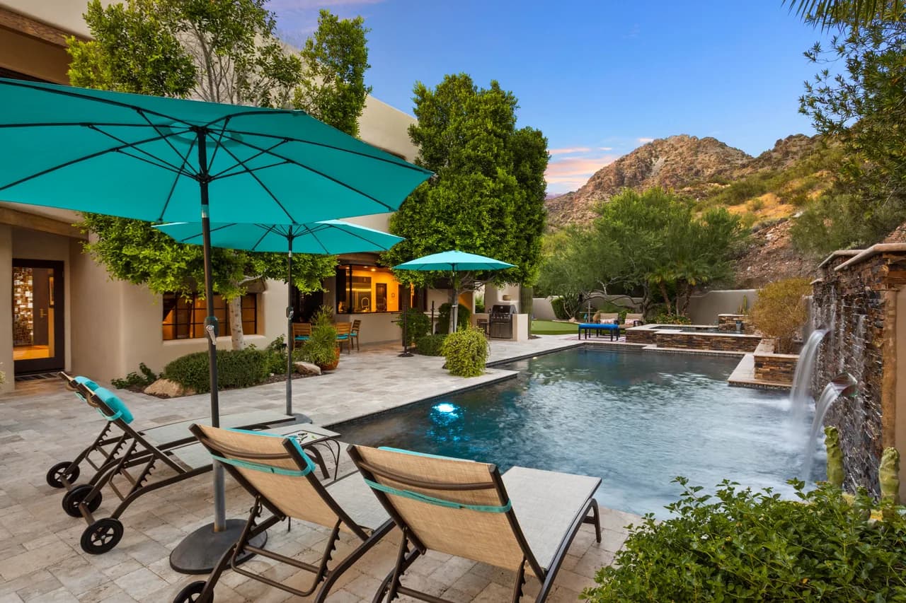 Modern Six Bedroom Villa in Phoenix photo 5