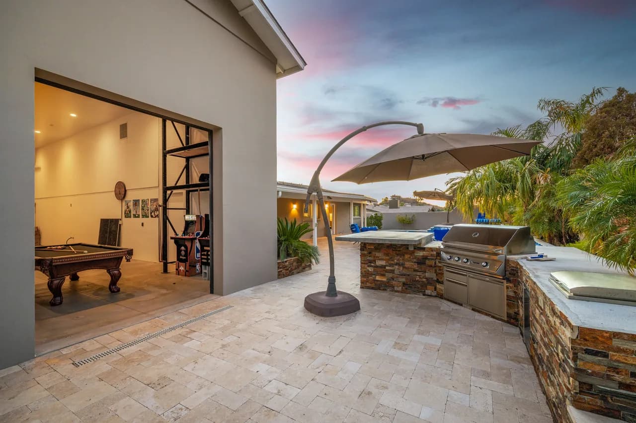 Private Pool Luxury Home in Camelback East photo 3