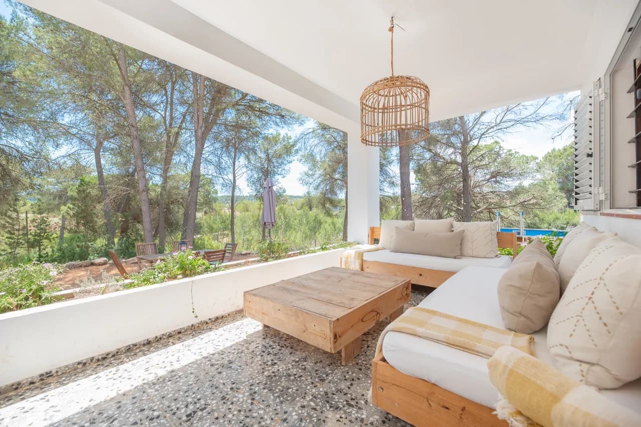 Rural Retreat with Terrace in Santa Gertrudis de Fruitera photo 3