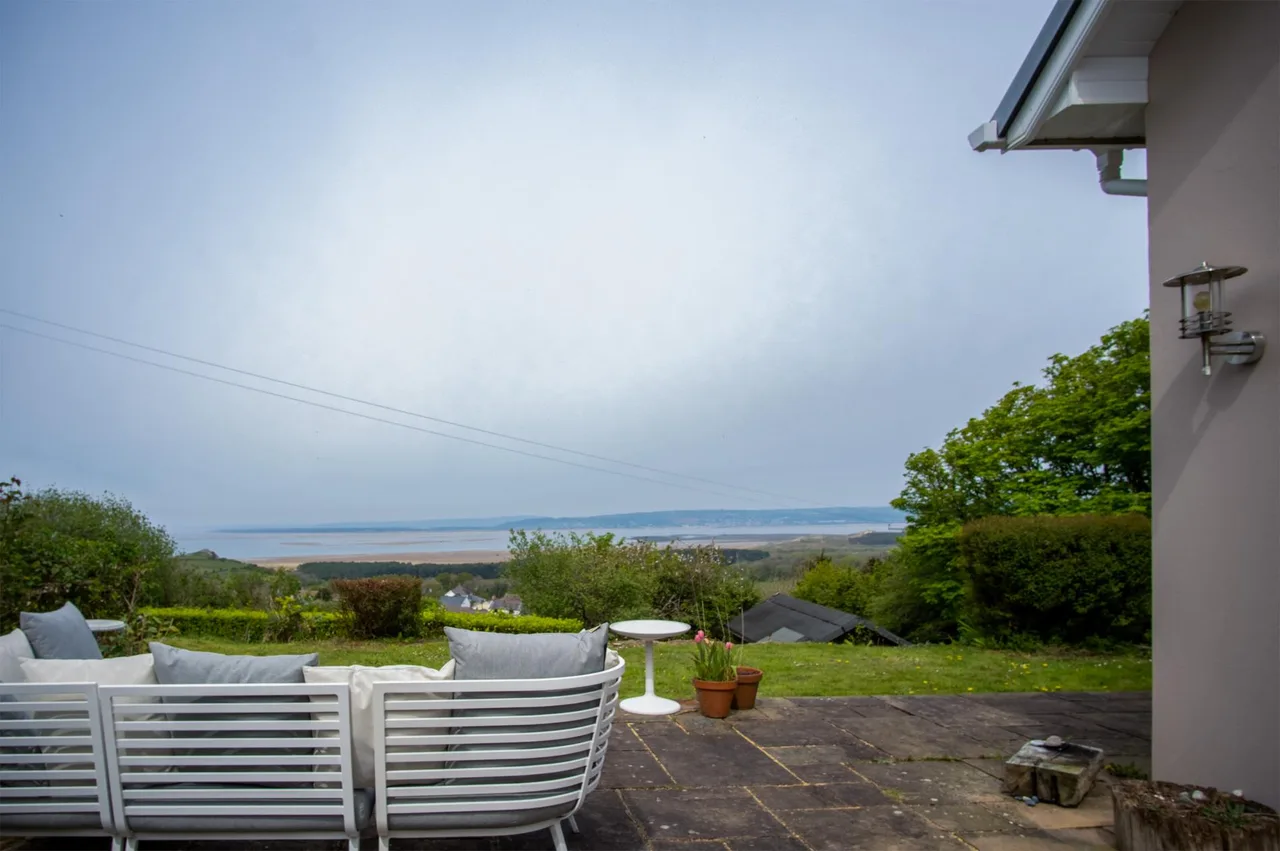 Cozy Three Bedroom Retreat in Gower Peninsula photo 3