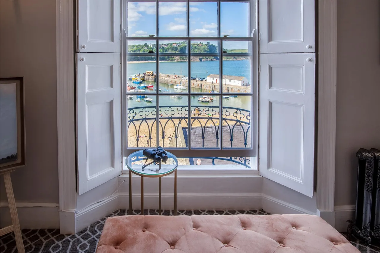 Downtown Six Bedroom Home in Tenby, Pembrokeshire Coast photo 2