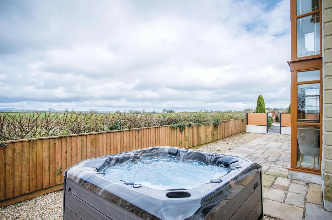 Garden Hot Tub Villa in Pembrokeshire Coast photo 4