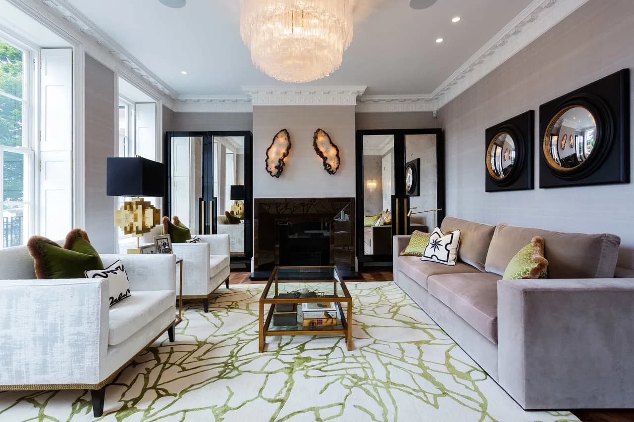 Spacious Seven Bedroom Villa in England