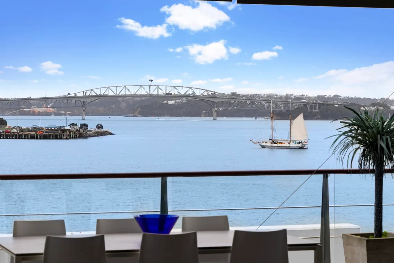 Spacious Two Bedroom Villa in Auckland photo 2