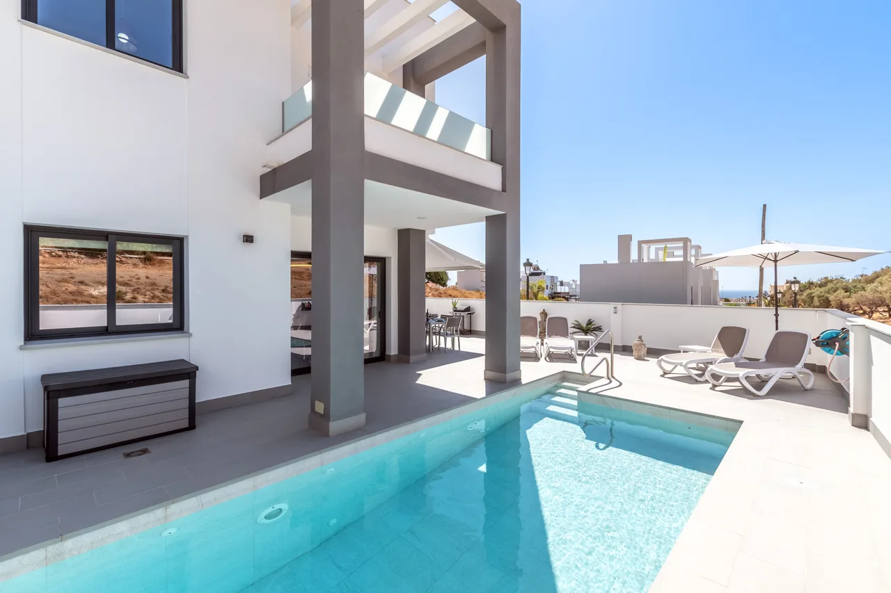 Charming Three Bedroom Villa in Nerja photo 2