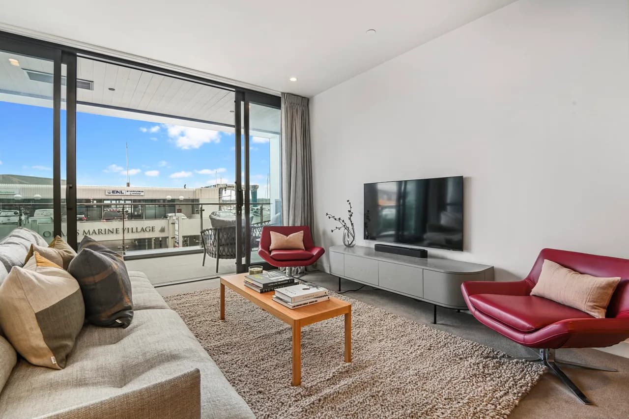 Contemporary Two Bedroom Retreat in Auckland