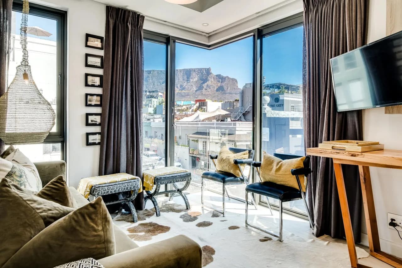 Elevated Two Bedroom Retreat in Cape Town
