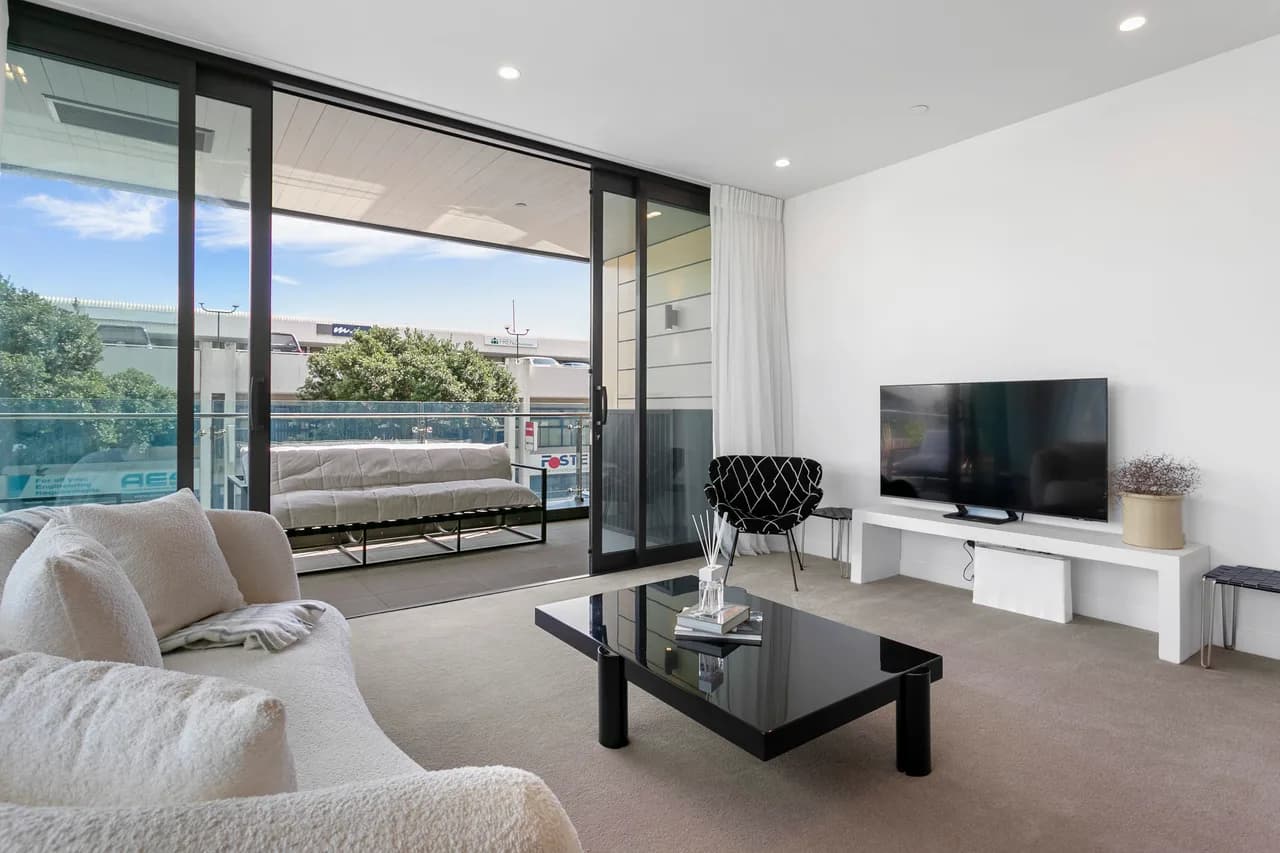 Stylish Two Bedroom Apartment in Auckland photo 2
