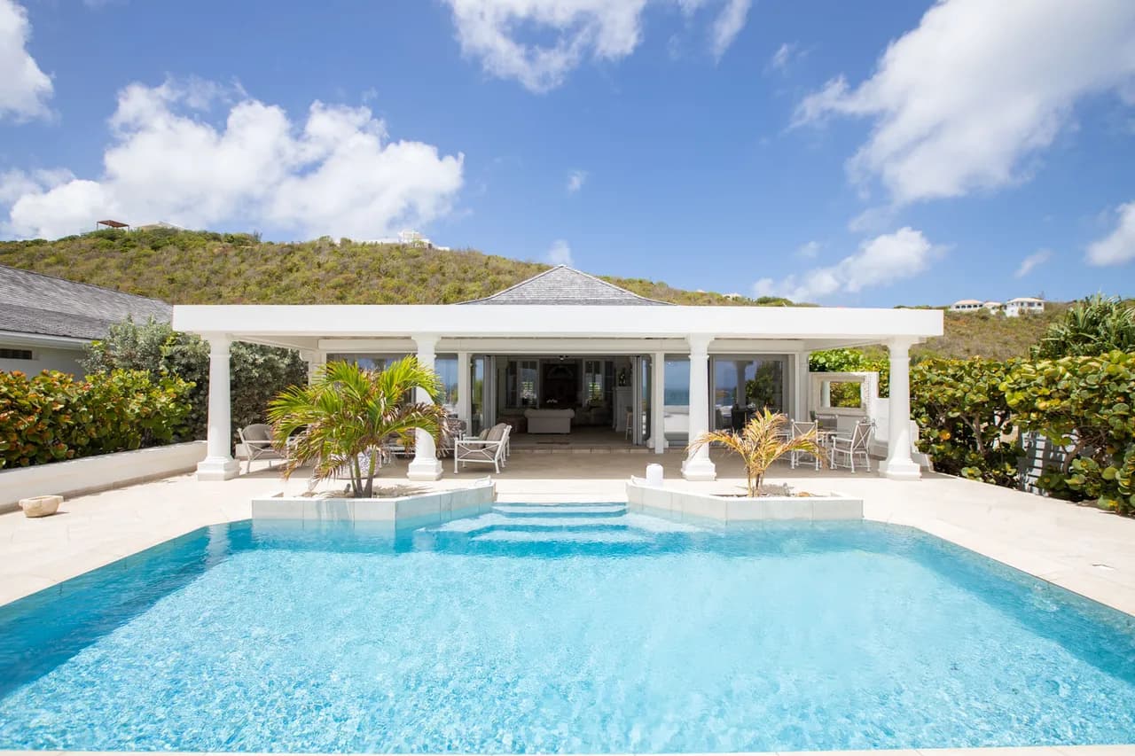 Elegant One Bedroom Villa in Terres Basses photo 2