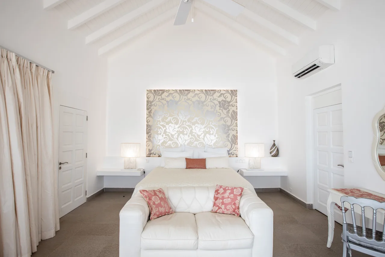 Private Beachfront Villa in Terres Basses photo 5