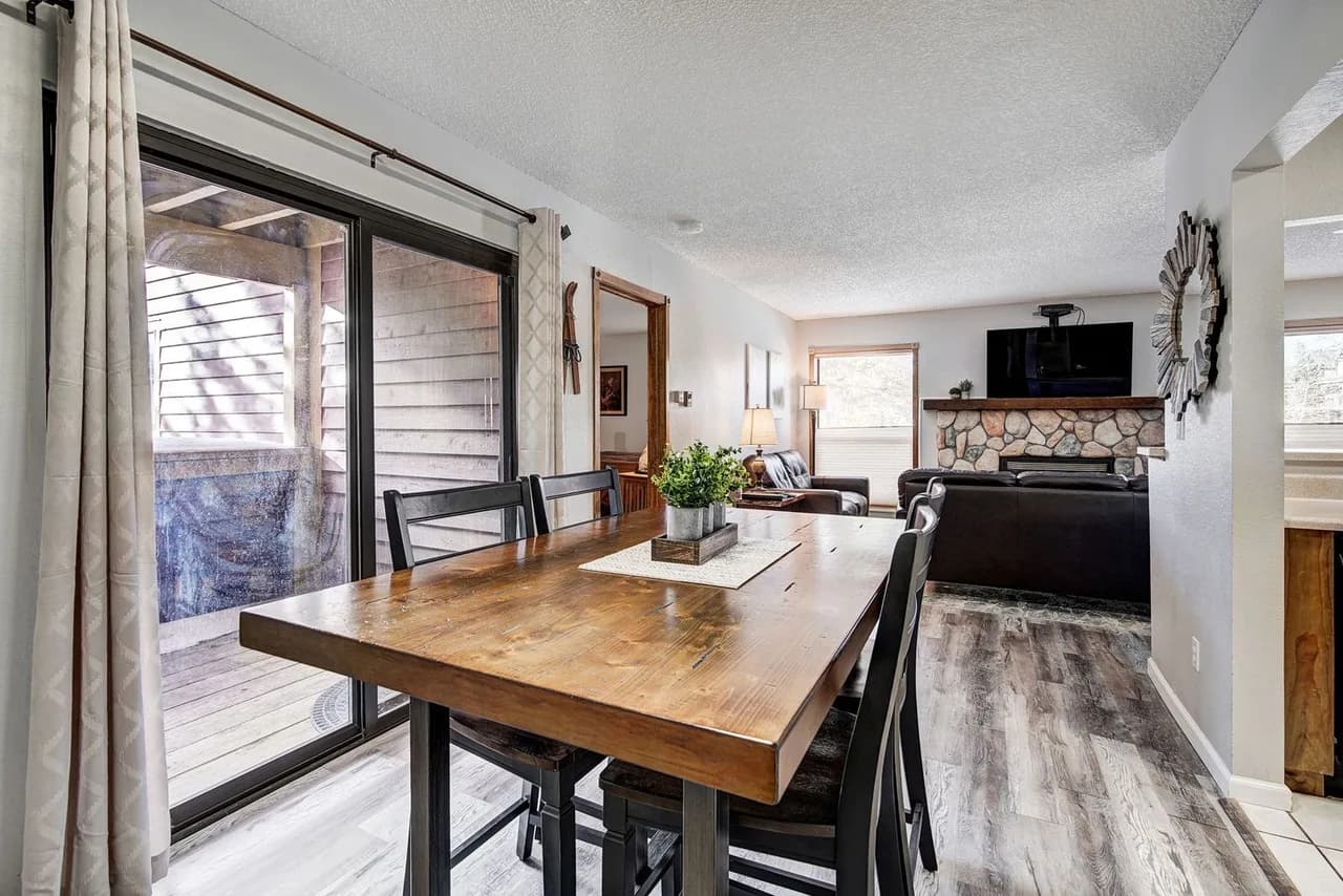 Charming Balcony Two Bedroom Apartment in Breckenridge photo 3