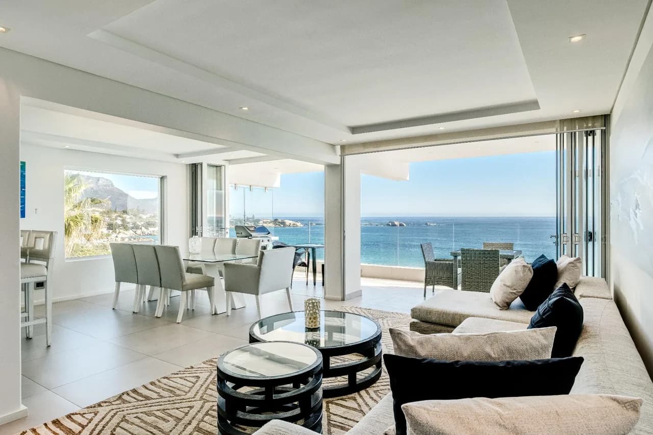 Waters Edge Two Bedroom Apartment in Cape Town photo 2