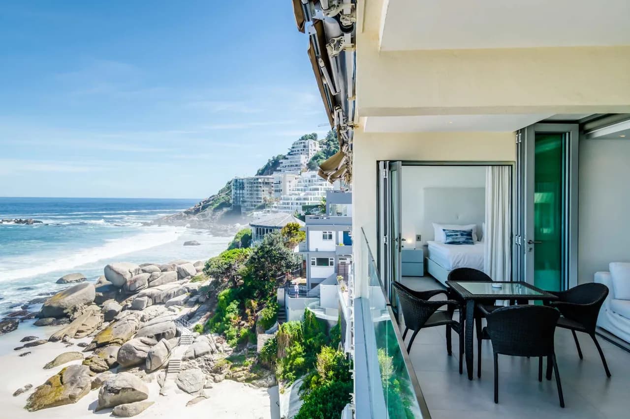 Waters Edge Two Bedroom Apartment in Cape Town photo 3
