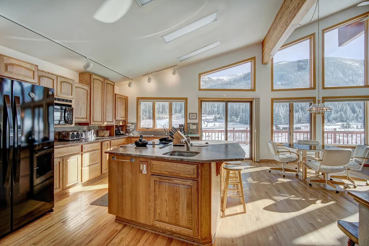 Mountain View Lodge in Blue River photo 4