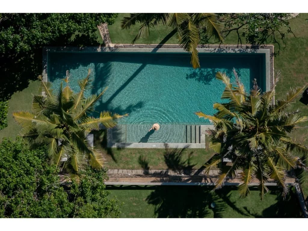 Beachfront Surf Villa in Weligama photo 3