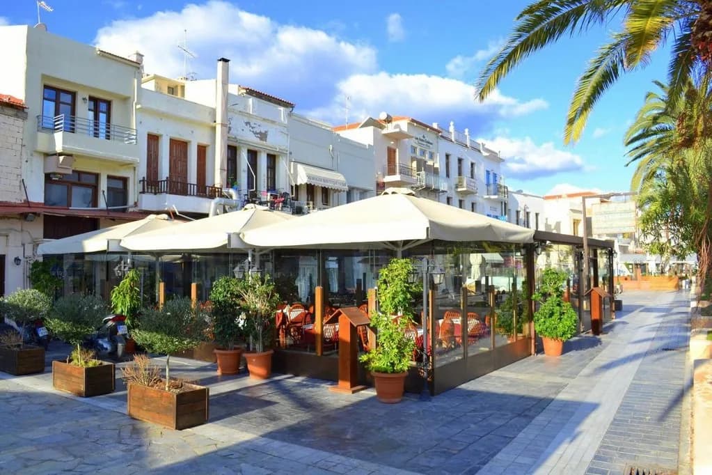 Terrace Three Bedroom Maisonette in Old Town photo 3