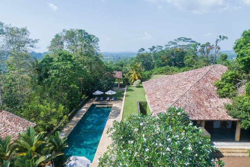 Terrace-Equipped Villa in Sri Lanka