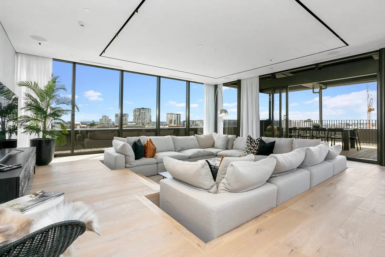 Rooftop Penthouse with City Views in Auckland