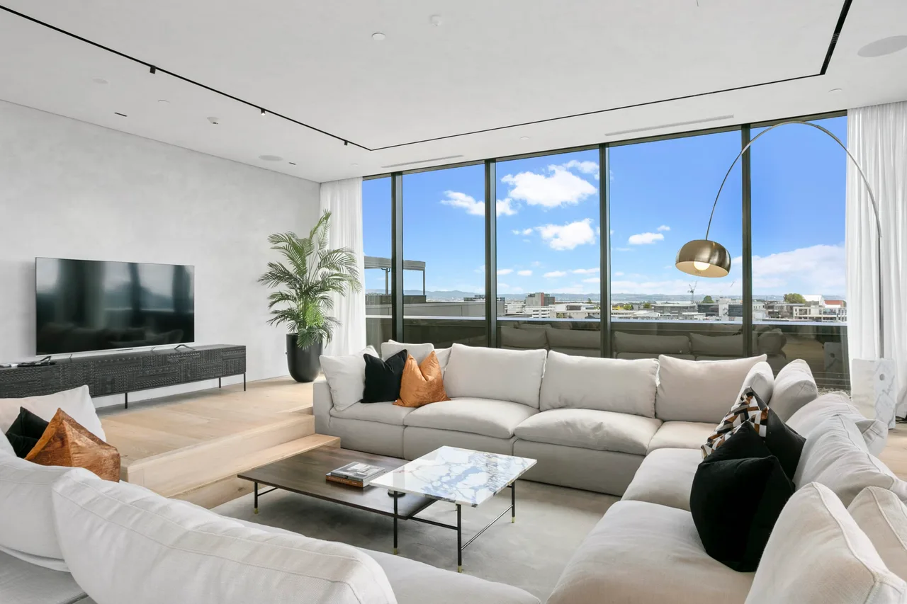 Rooftop Penthouse with City Views in Auckland photo 2