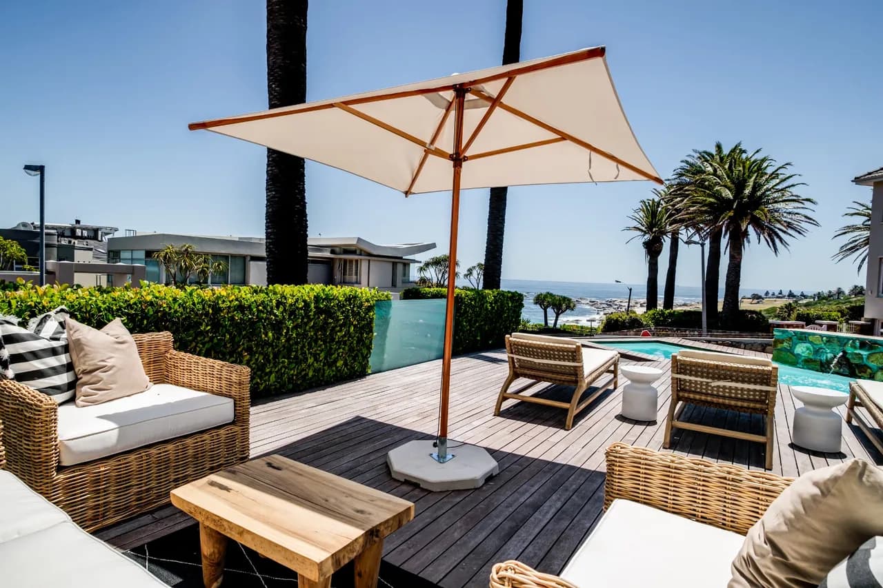 Beachside Four Bedroom Villa in Camps Bay photo 3