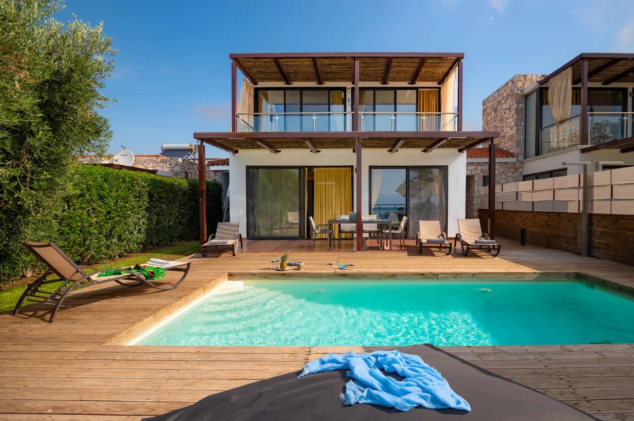 Cozy Two Bedroom Retreat in Moudania photo 2