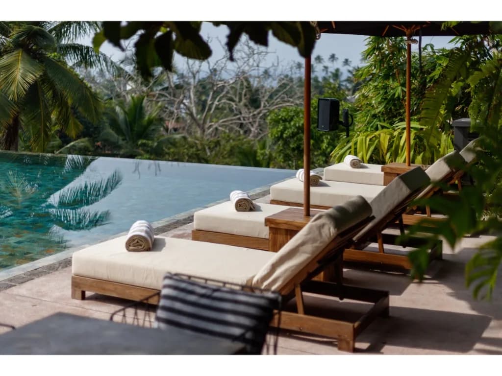 Balcony View Five Bedroom Villa in Galle photo 2