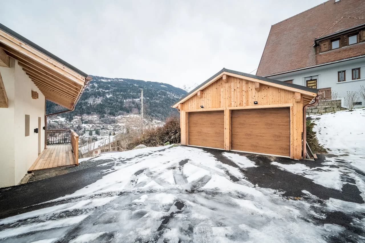 Ski-In Hot Tub Chalet in Saint-Gervais-les-Bains photo 3